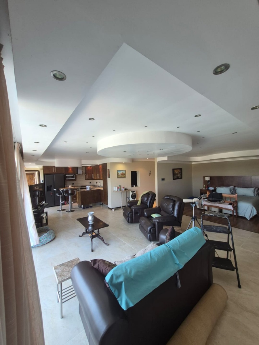 5 Bedroom Property for Sale in Blue Bend Eastern Cape